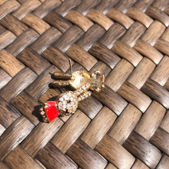 Bling bling! Super cute rabbit earring , never worn. Super shiny! Accessories - Picture 6 of 7